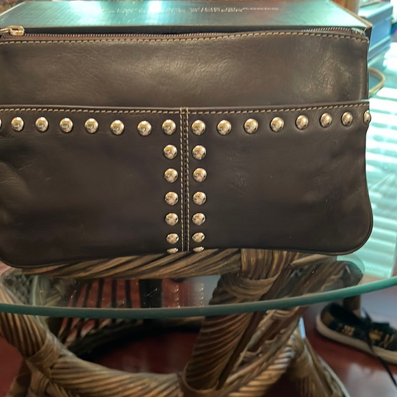 New York &Company oversized wristlet mint pre owned condition. Not one call out - Picture 2 of 11